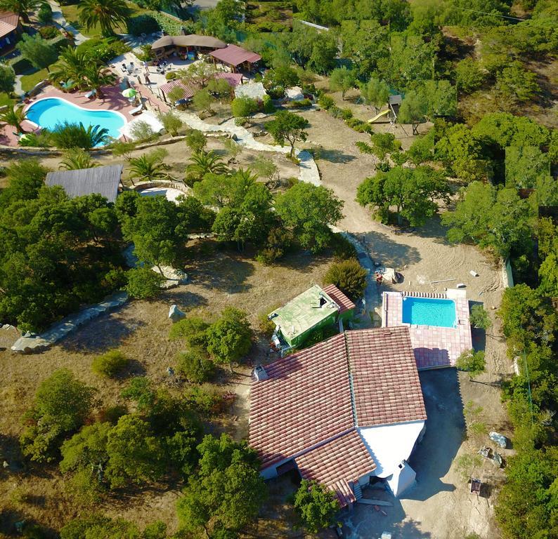 Residence Villa Smeralda Telti Exterior photo