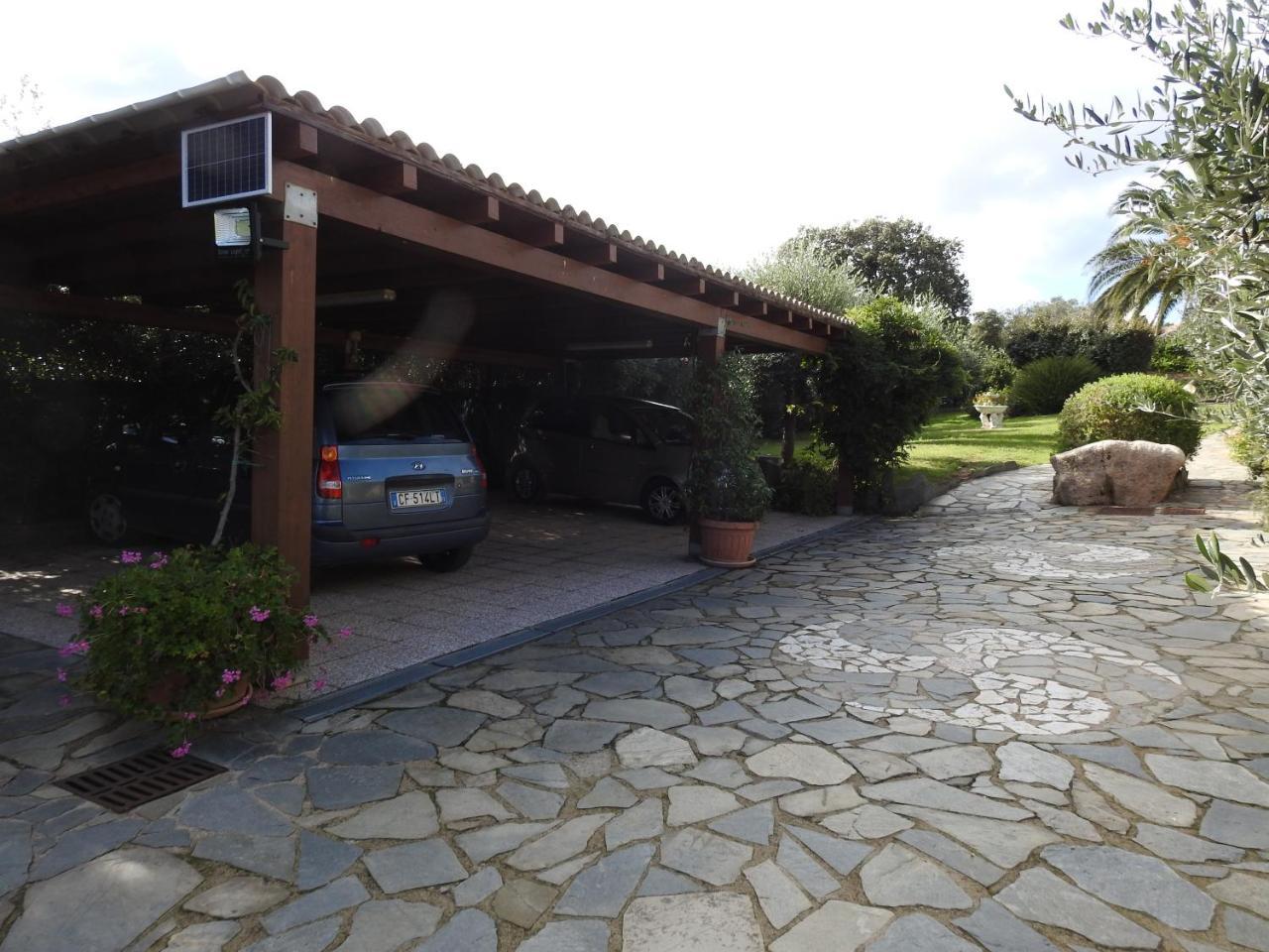 Residence Villa Smeralda Telti Exterior photo