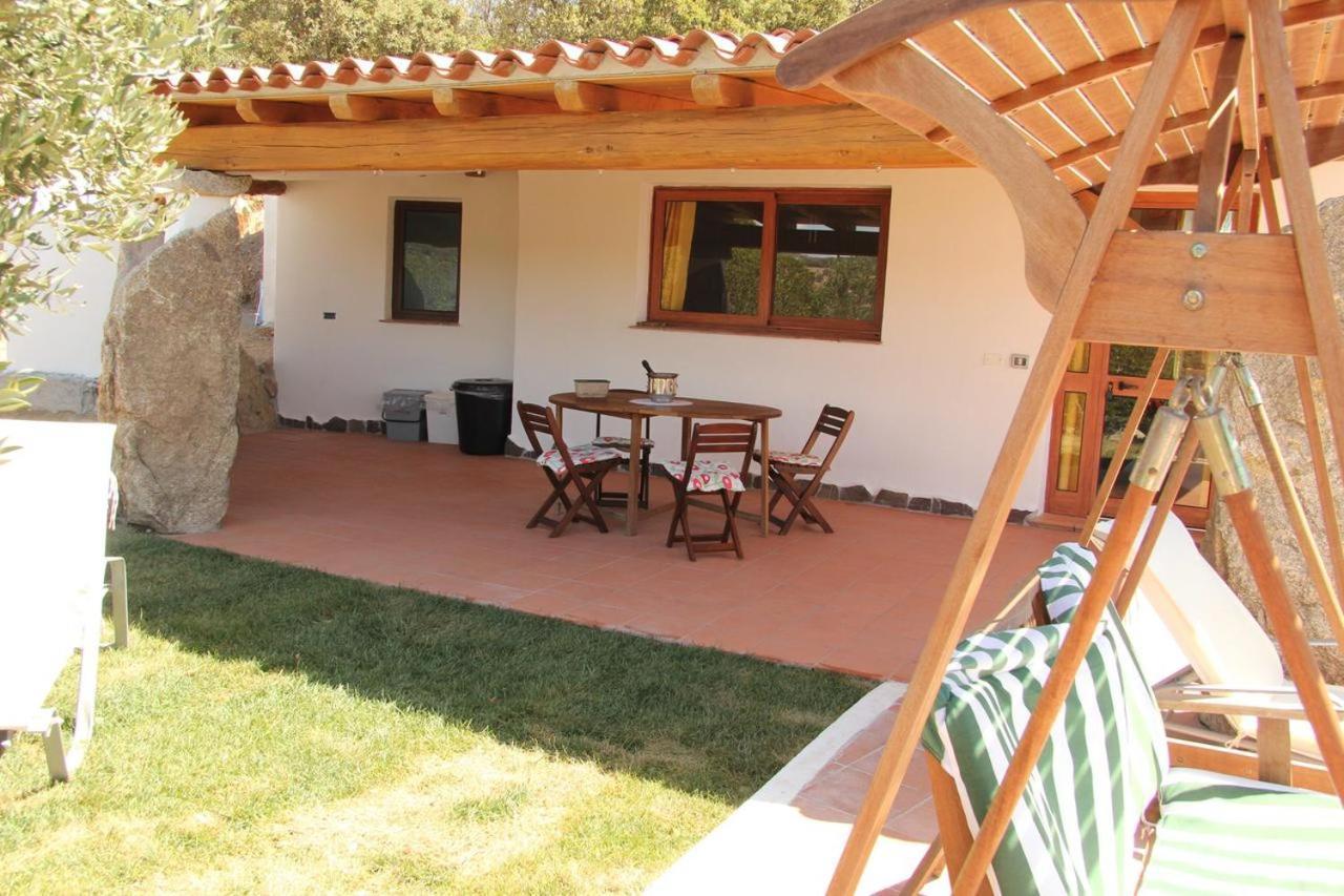 Residence Villa Smeralda Telti Exterior photo